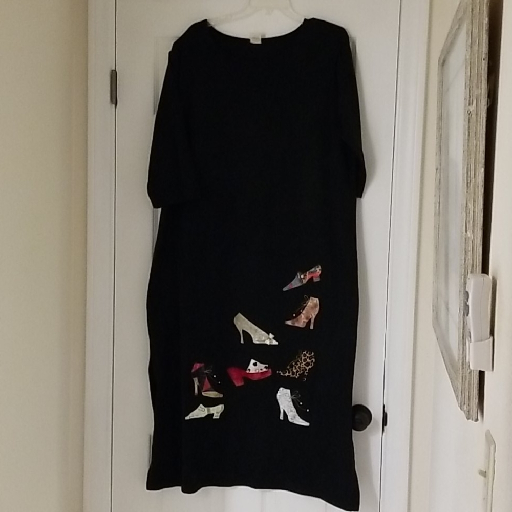 3/4 length Sleeve black dress with Shoes